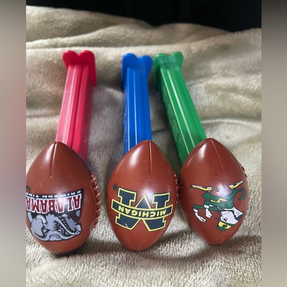 PEZ - Picture 2 of 2